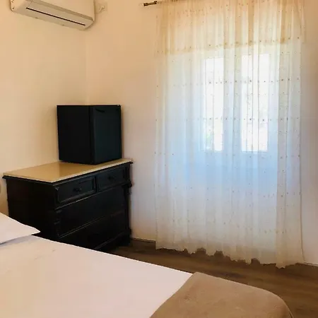 Nona Beta Δωμάτια σε οικογενειακή κατοικία