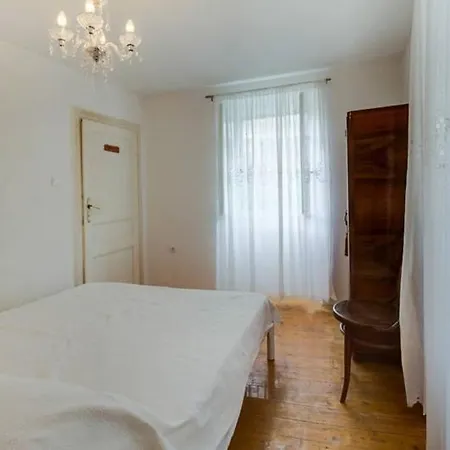 Nona Beta Privatunterkunft *